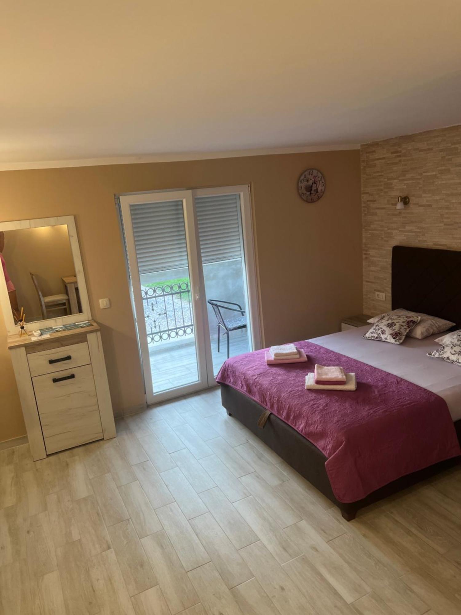 Studio Elena Tivat Exteriör bild